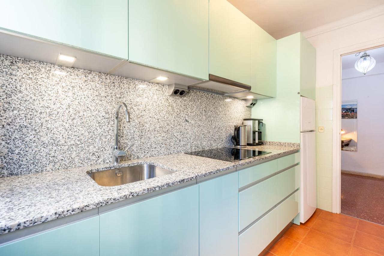 Seafront Apartment Torre Del Mar Luaran gambar