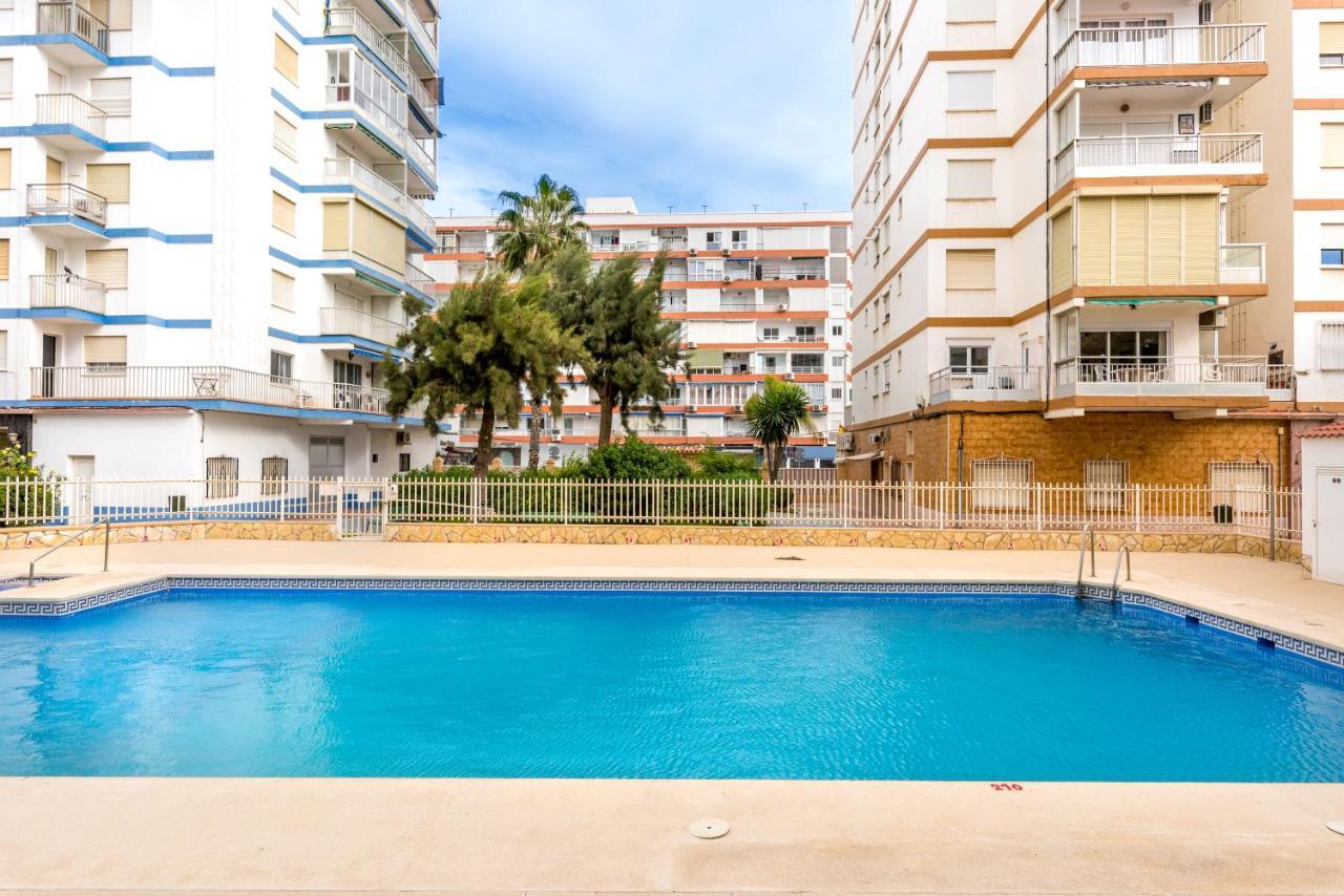 Seafront Apartment Torre Del Mar Luaran gambar