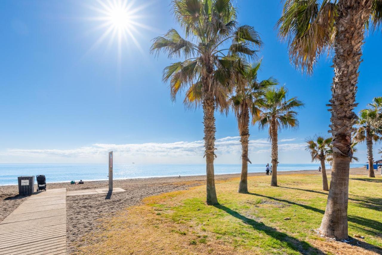 Seafront Apartment Torre Del Mar Luaran gambar