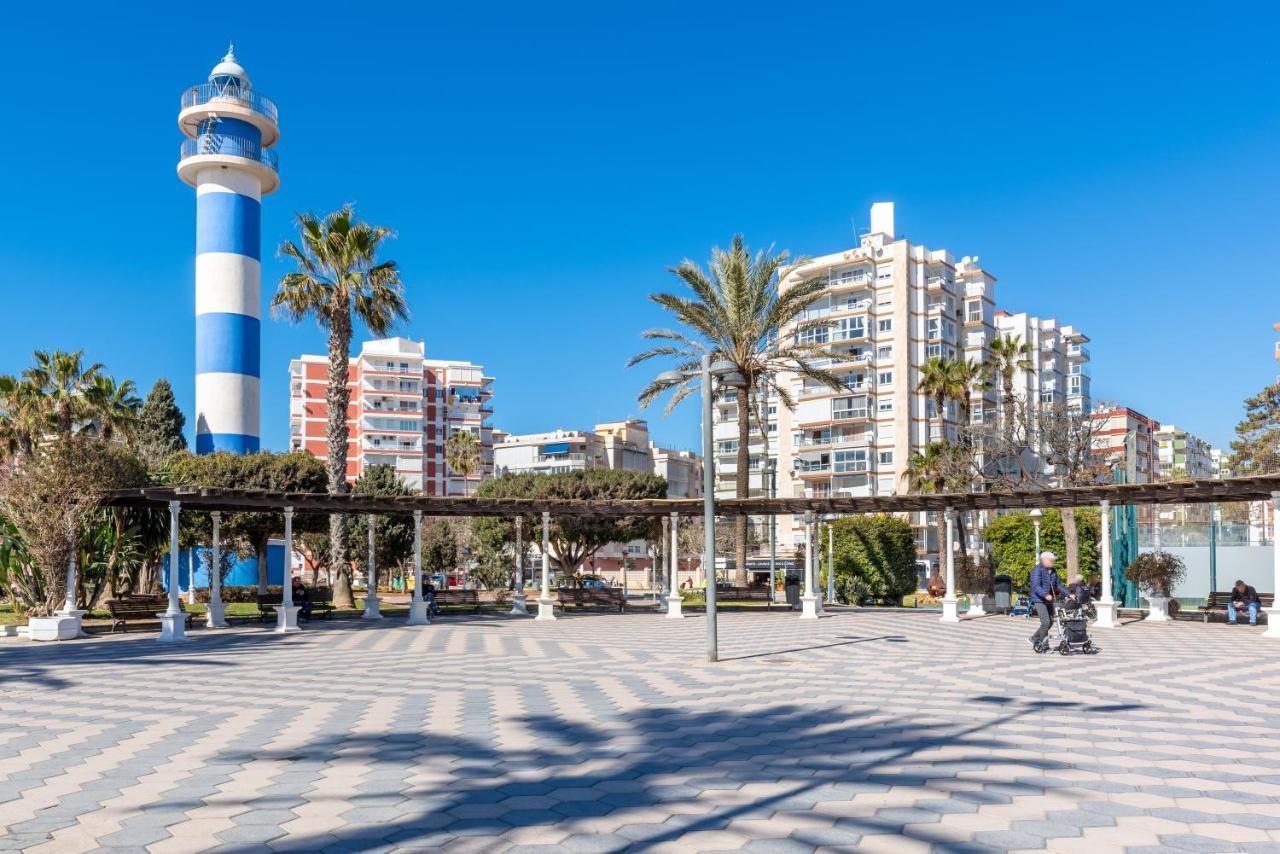 Seafront Apartment Torre Del Mar Luaran gambar