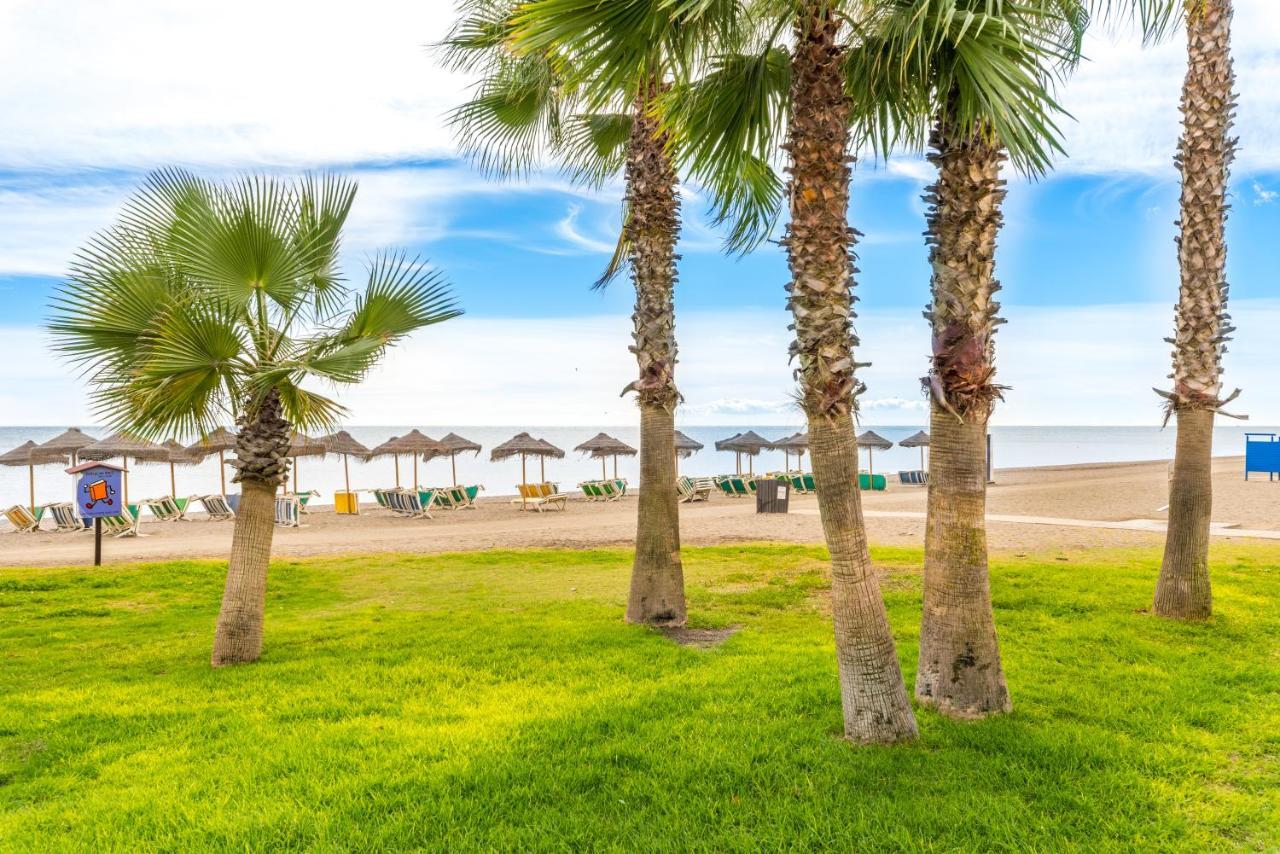 Seafront Apartment Torre Del Mar Luaran gambar