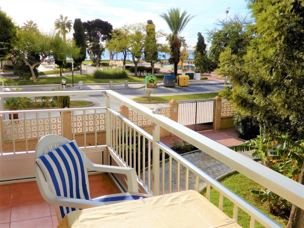 Seafront Apartment Torre Del Mar Luaran gambar